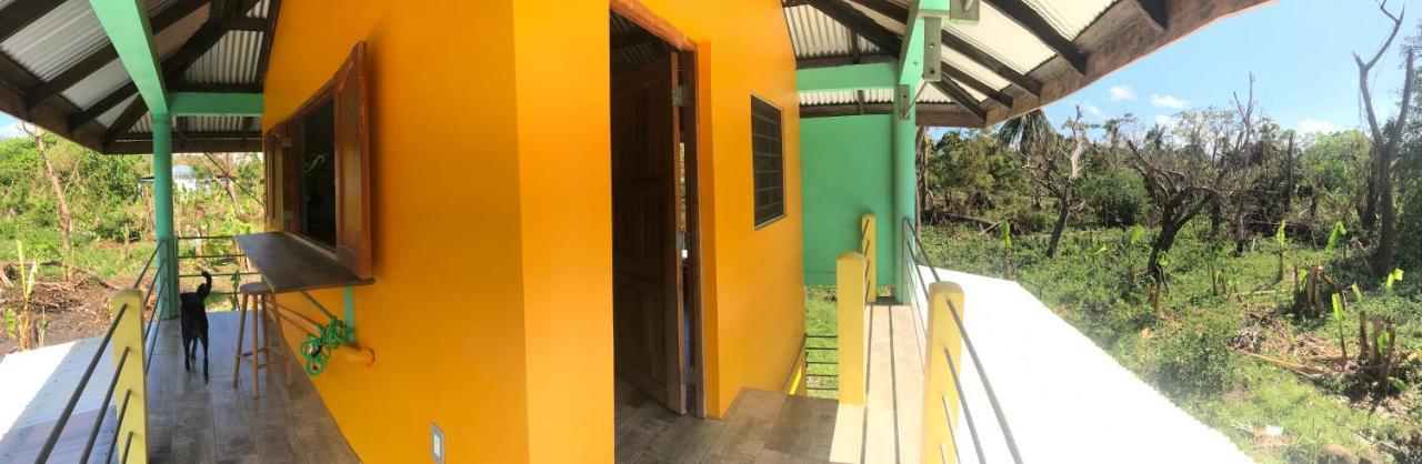 Hotel La Casa Naranja Brig Bay Exterior foto
